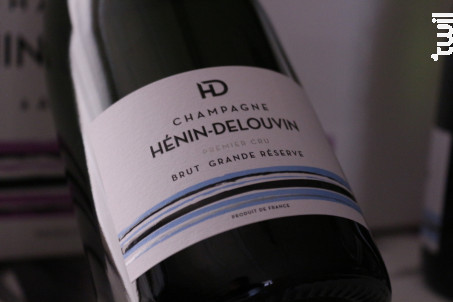 Grande Réserve Brut - Premier Cru - Champagne Hénin-Delouvin - Non millésimé - Effervescent