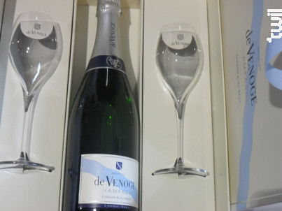 Cordon Bleu Coffret Prestige + 2 Flutes - Champagne de Venoge - Non millésimé - Effervescent